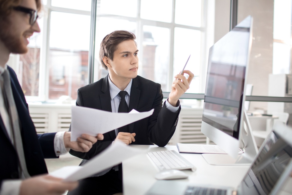 brokers-work.jpg улыбка